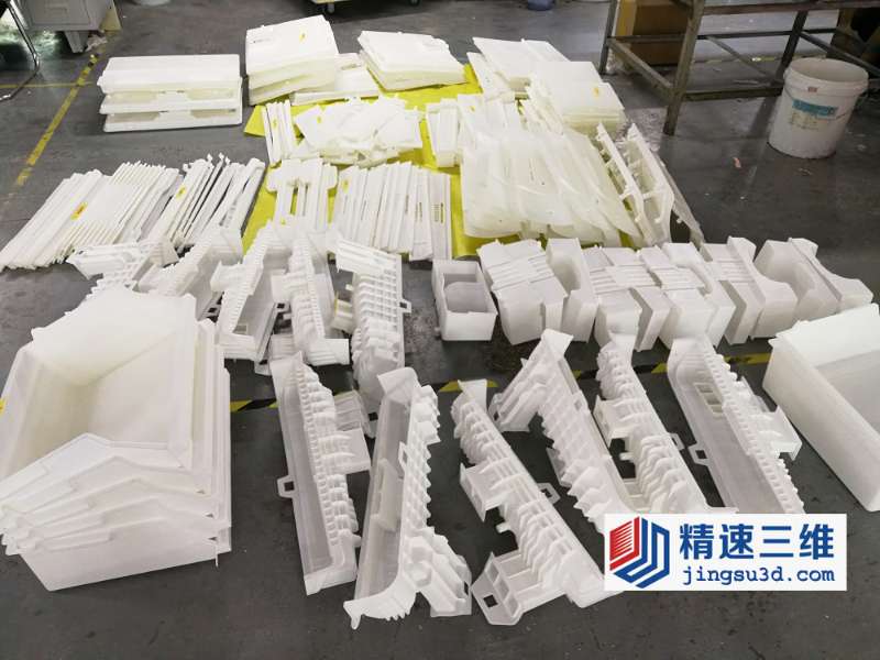 塑膠產(chǎn)品不用開模能小批量生產(chǎn)嗎？模具太貴了怎么解決？